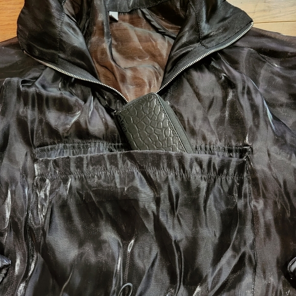 Cropped top - Picture 2 of 3